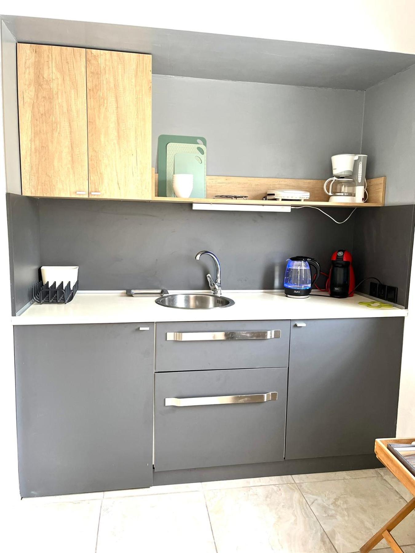 Crystal - Apartment With Garden & Parking كوموتيني المظهر الخارجي الصورة
